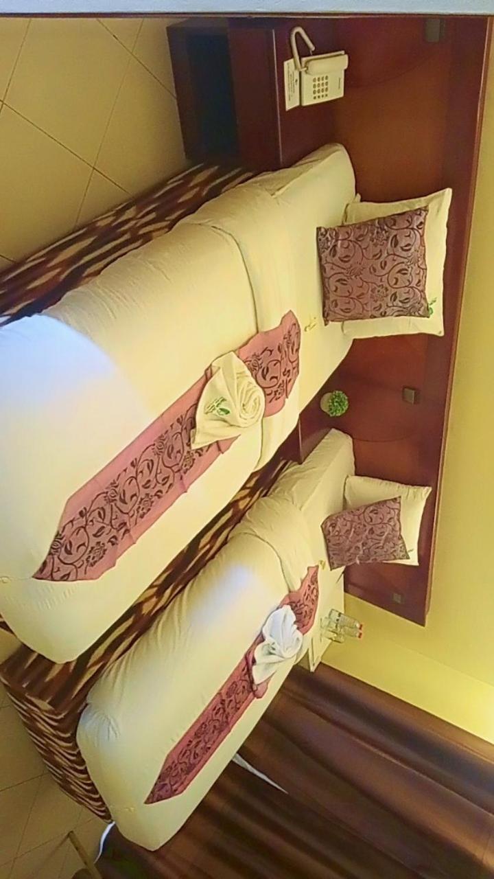 Hotel Vallee Des Princes 두알라 외부 사진